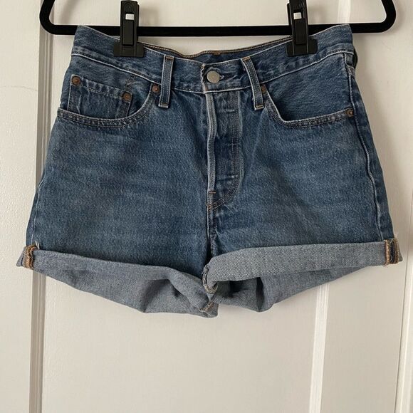 Levi's Premium Denim 501 High Rise Shorts Size 26 Raw Hem Medium Wash Button Fly - Picture 3 of 6